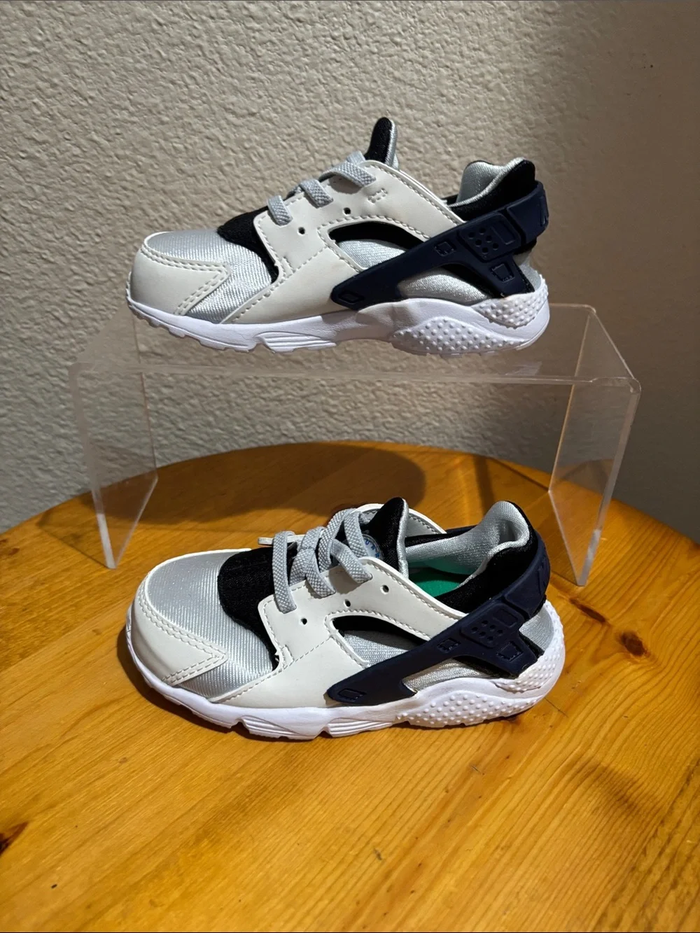 Nike Kids White, Black & Gray Athletic Sneakers 9C